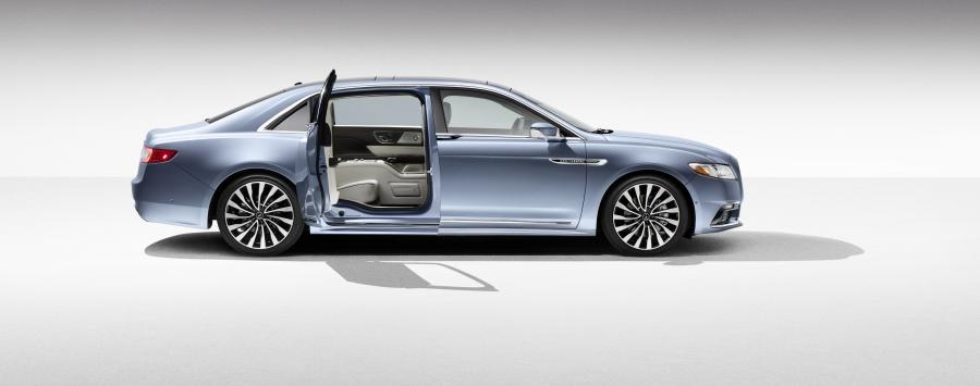  Lincoln Continental 80th Anniversary Coach Door Edition 2019 года  (фото 12 из 54)